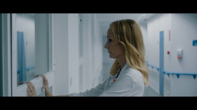 Fotograma de 'Día 0', documental de la Fundación Sandra Ibarra que da voz a supervivientes de cáncer reivindicando atención sanitaria al superar la enfermedad