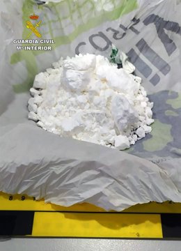 Imagen de la droga incautada por la Guardia Civil