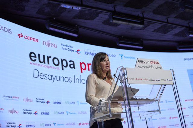 La presidenta del Govern de Baleares, Francina Armengol, interviene en un Desayuno Informativo de Europa Press, a 20 de mayo de 2021, en el Auditorio El Beatriz Madrid.