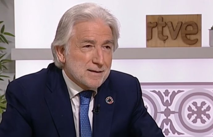 El presidente de Foment del Treball, Josep Sánchez Llibre, durante una entrevista en Radio4