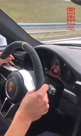 Uno de los vehículos denunciados por Policía Foral por circular a más de 200 km/h