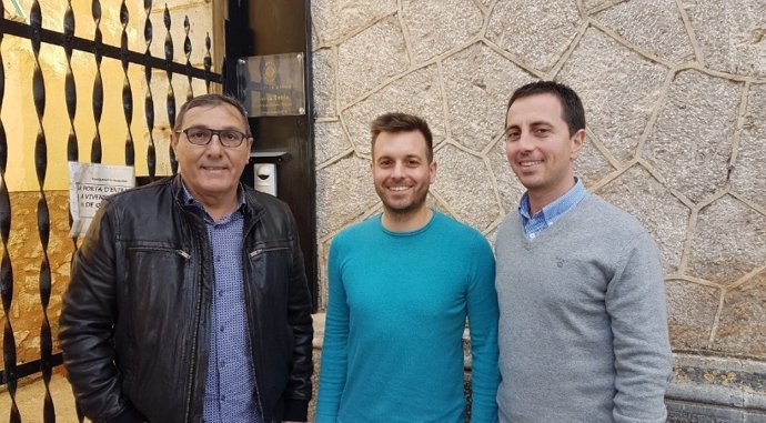 El portavoz del PP en Binissalem, Andreu Villalonga, con Lloren Galmés.