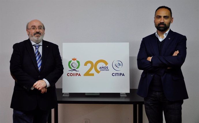 Los decanos de los colegios de Ingeniería Informática de Asturias, Paulino Álvarez Ondina (CITIPA) y José García Fanjul (COIIPA).