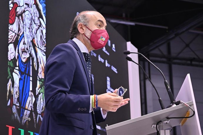 Ortega durante la promociónde Lux en Fitur.