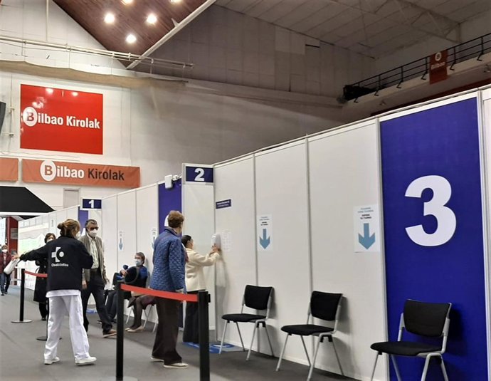 Vacunación por covid-19 en La Casilla (Bilbao)