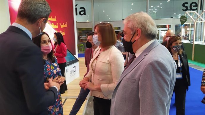 El portavoz del Grupo Parlamentario de Ciudadanos en la Asamblea Regional, Francisco Álvarez, ha visitado esta mañana FITUR