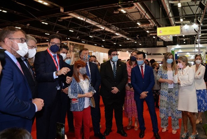 El Grupo Ciudades Patrimonio lanza una campaña de promoción con Turespaña y Paradores en Europa, EE.UU. Y Asia en Fitur.