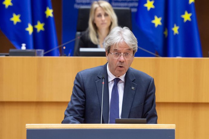 HANDOUT - 18 May 2021, Belgium, Brussels: European Commissioner for Economy Paolo Gentiloni addresses European lawmakers during a plenary debate on industrial strategy for Europe at the European Parliament in Brussels. Photo: Jan Van De Vel/European Par