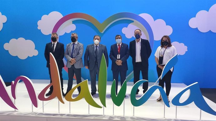 Presentación de la campaña Axarquía Destino + Top