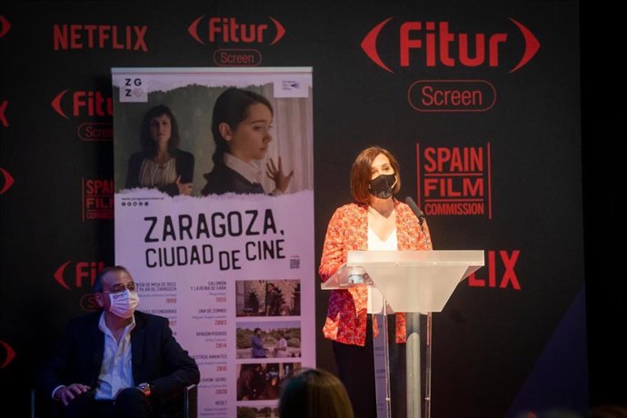 La vicealcaldesa y consejera municipal de Cultura del Ayuntamiento de Zaragoza, Sara Fernández, en la presentación del estand Zaragoza Ciudad de Cine en el área FITUR Screen.
