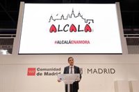 El alcalde complutense celebra en Fitur el Día de Alcalá, ciudad Patrimonio, que busca 'enamorar' al turista