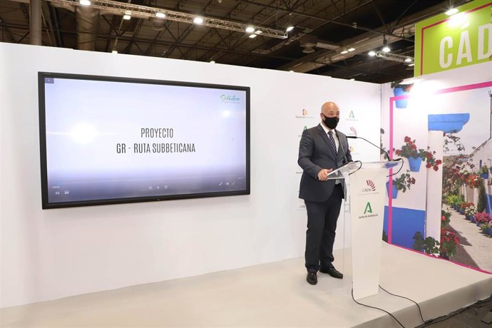 El presidente de la Diputación de Córdoba, Antonio Ruiz, en la presentación de la 'Ruta Subbeticana'.