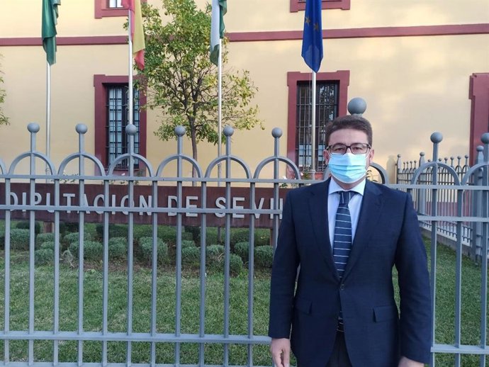 Manuel Benjumea, a las puertas de la Diputación