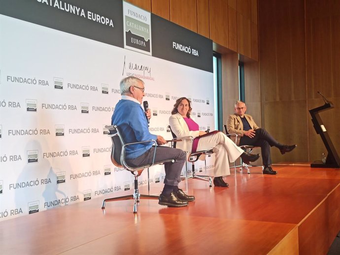 L'alcaldessa de Barcelona, Ada Colau, i l'alcalde de Valncia, Joan Ribó , han protagonitzat la conferncia anual de la Fundació Catalunya Europa dedicada a l'eix Mediterrani.