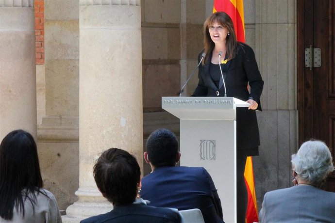 La presidenta del Parlament Laura Borrs en el acto del Día Internacional contra la Homofobia