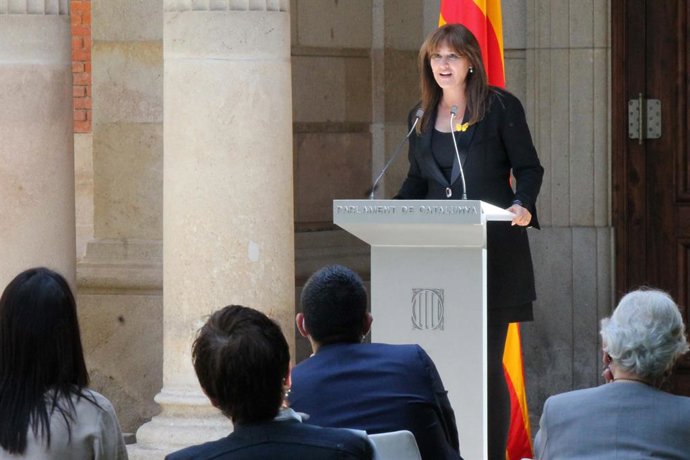 La presidenta del Parlament Laura Borrs en l'acte del Dia Internacional contra l'Homofbia.