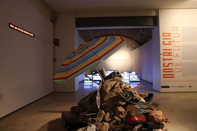 Una de las dos exposiciones del proyecto, 'Nostalgia de Futur', del Casal Solleric