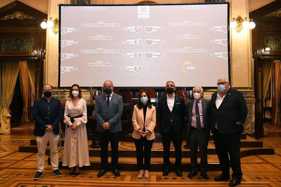 Sorteo de los cuadros de competición de la Copa del Rey y Copa de la Reina de hockey patines, que tendrán lugar en A Coruña del 10 al 13 de junio