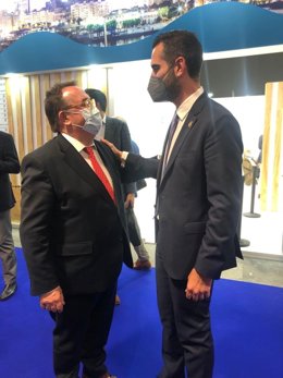 El alcalde con el presidente de los hosteleros