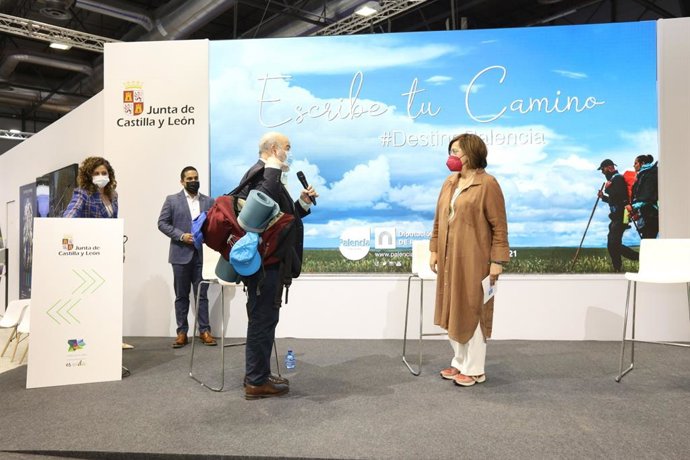 Resines junto a Armisén, durante la jornada en Fitur.