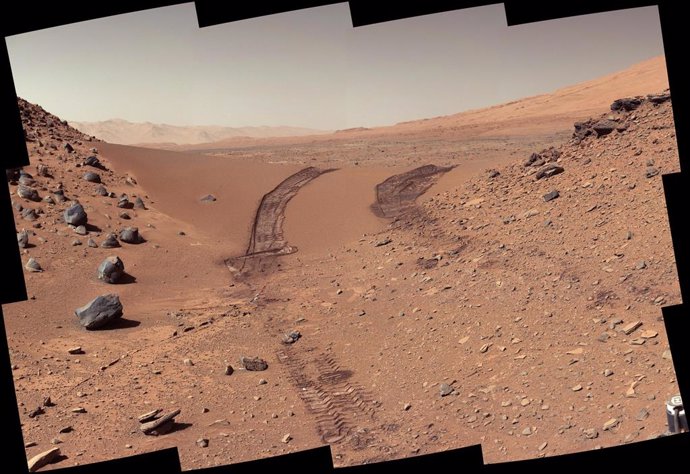 Imagen tomada por el rover Curiosity en el Monte Sharp de Marte