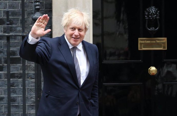 20 May 2021, United Kingdom, London: UK Prime Minister Boris Johnson waits for President of Gabon, Ali Bongo Ondimba outside 10 Downing Street ahead of their meeting. Photo: Jonathan Brady/PA Wire/dpa