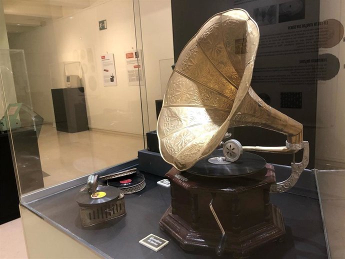 Uno de los instrumentos expuestos en la muestra 'Músicaconciencia'.