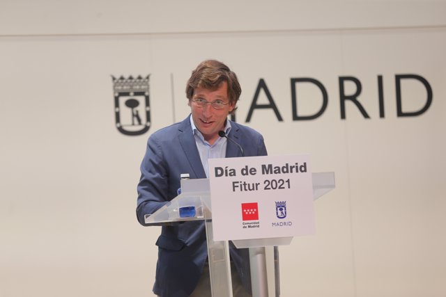 El alcalde de Madrid, José Luis Martínez- Almeida, interviene en los actos de celebración del Día de Madrid en Fitur, a 21 de mayo de 2021, en Madrid, (España). 