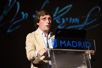 Almeida sella su compromiso con recuperación del turismo: "Si la vida fuera una ciudad, esa ciudad sería Madrid"