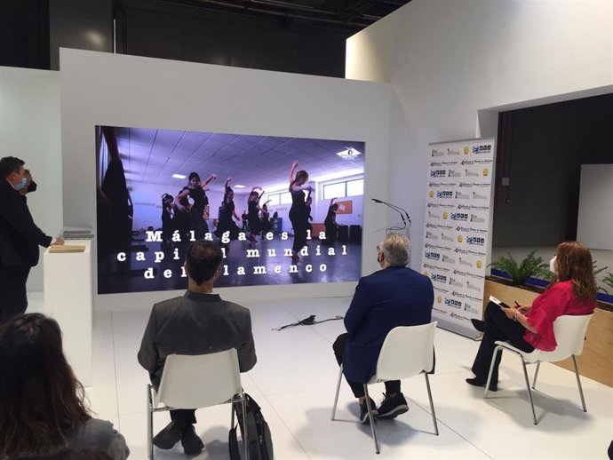 Presentación del VII Seminario Internacional de Flamenco de Málaga en el 'stand' del Ayuntamiento de Málaga en Fitur.