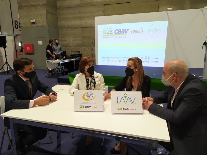 Blanca Marín presenta a las agencias de viajes la nueva ruta a Sevilla