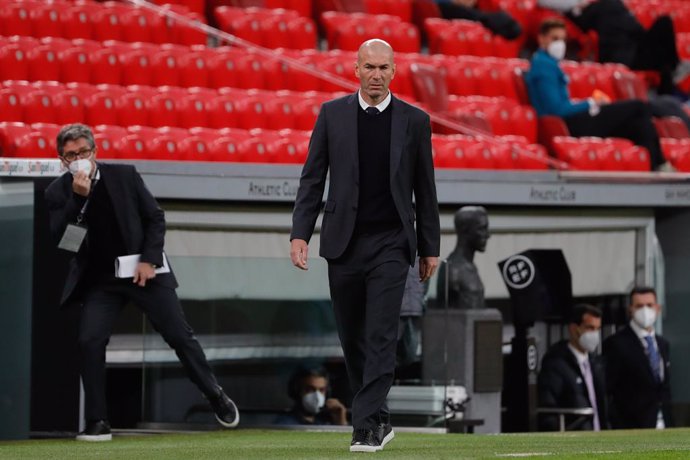 16 May 2021, Spain, Bilbao: Real Madrid's head coach Zinedine Zidane reacts on the touchline during the Spanish Primera Division soccer match between Athletic Bilbao and Real Madrid at the San Mames stadium. Photo: Indira/DAX via ZUMA Wire/dpa