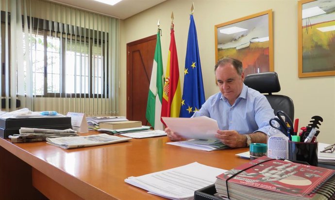 El delegado territorial de Empleo, Formación, Trabajo Autónomo, Transformación Económica, Industria, Conocimiento y Universidades en Huelva, Antonio Augustín.