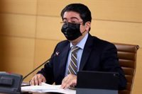 El presidente del Cabildo de Tenerife afirma que lo importante es que el fuego no pase a Granadilla