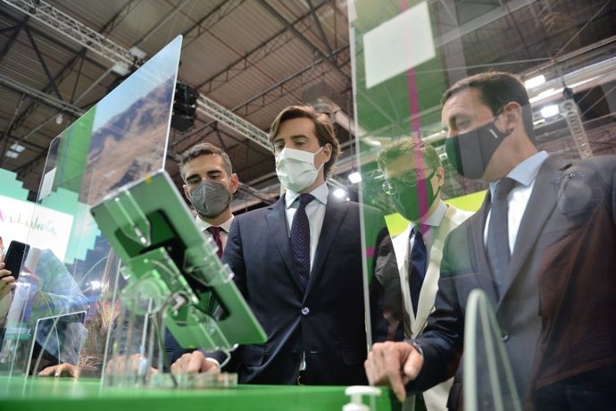 El vicesecretario de Comunicación del PP. Pablo Montesinos, en la feria de FITUR que se desarrolla en el IFEMA de Madrid. A 21 de mayo de 2021.