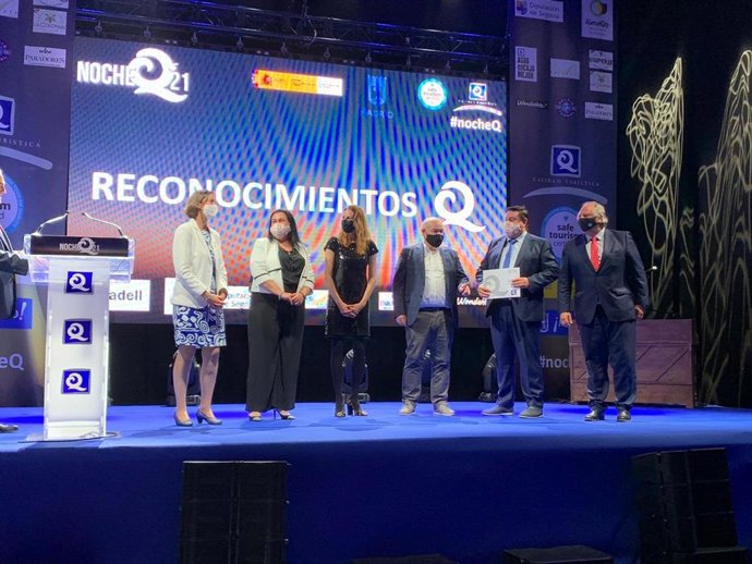 Las oficinas de turismod e Cantur reciben la Q de Calidad en Fitur