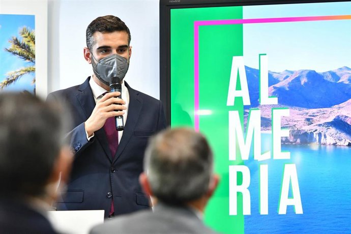 El alcalde de Almería, Ramón Fernández-Pacheco, en Fitur