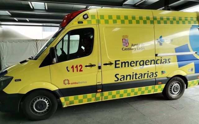 Imagen de archivo de una ambulancia soporte vital básico.