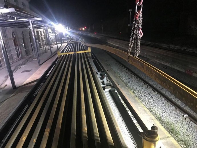 Tren carrilero en la Estación de Monfragüe.