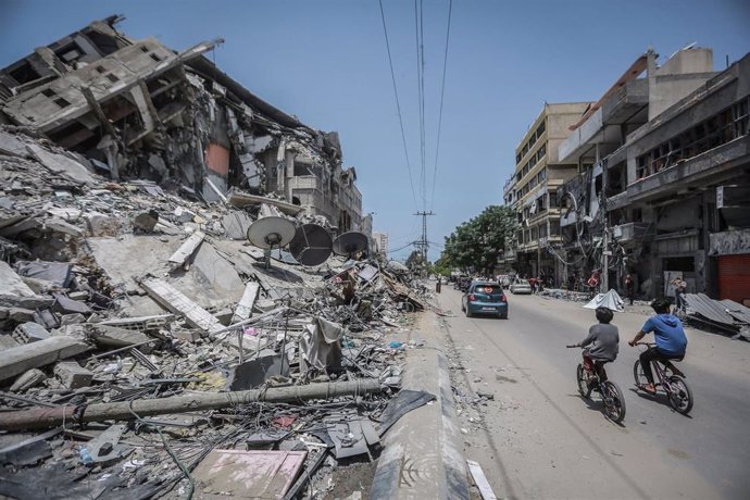 Un edificio destruido por los bombardeos israelíes en Gaza