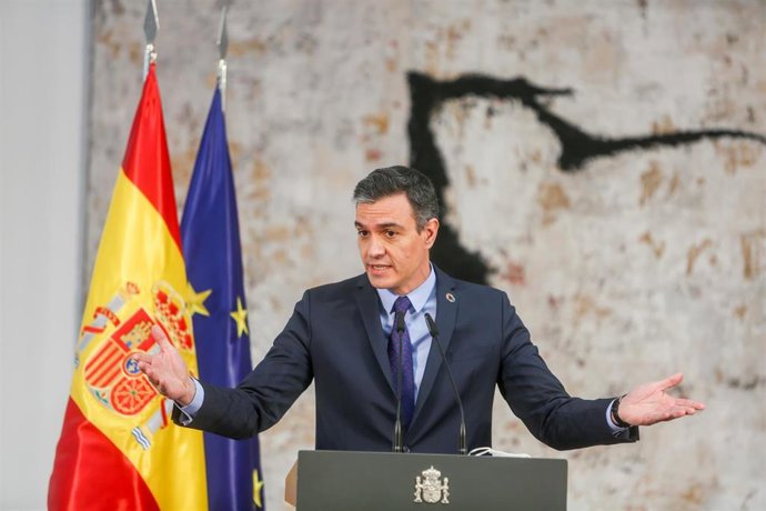 El presidente del Gobierno, Pedro Sánchez interviene durante un acto en La Moncloa con motivo de la reforma del artículo 49 de la Constitución, a 13 de mayo de 2021, en Madrid (España)