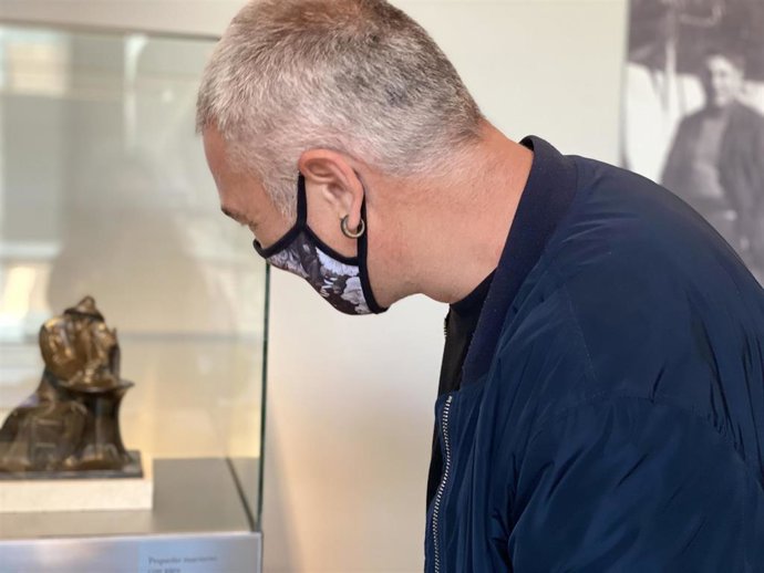 Kase O lanza una canción inspirada en la escultura 'Pequeño marinero con Pipa' de Pablo Gargallo.