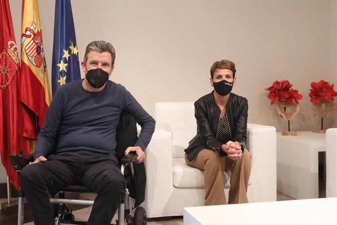 Juan Carlos Unzué y la presidenta María Chivite