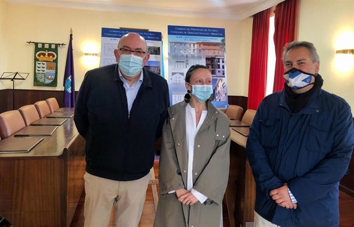 Presentación del proyecto de viviendas públicas del Principado en la localidad de San Juan de la Arena, en Soto del Barco