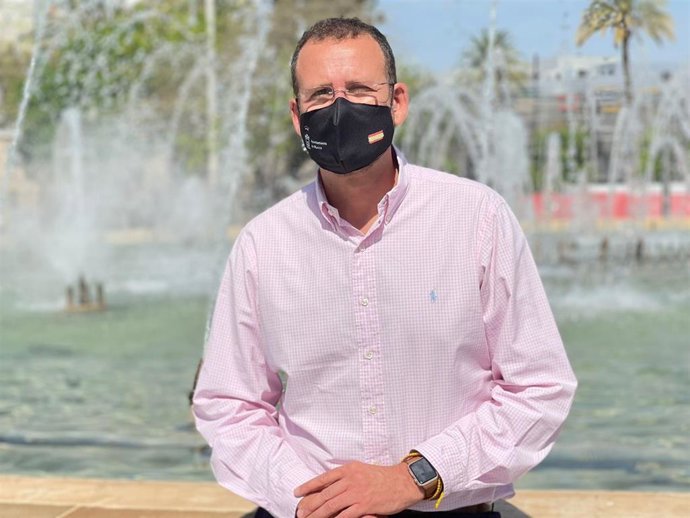 El concejal José Guillén en el Jardín de La Redonda