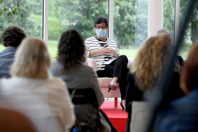 La ministra de Exteriores, Arancha González Laya, en una mesa redonda del PSE celebrada este sábado en San Sebastián
