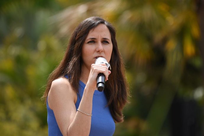 La candidata a la Secretaría General de Podemos y ministra de Derechos Sociales y Agenda 2030, Ione Belarra, durante la presentación de su candidatura a liderar la formación morada, a 22 de mayo de 2021, en Valencia, Comunidad Valenciana (España). Con e