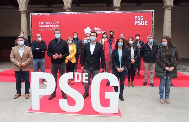 Reunión de los alcaldes socialistas en la Fegamp con el secretario xeral del PSdeG, Gonzalo Caballero