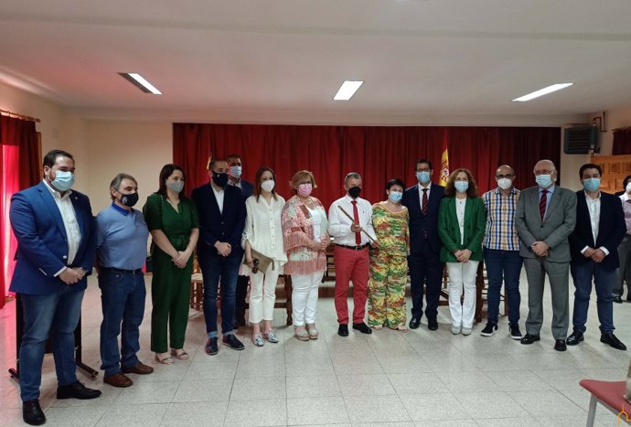 Toma de posesión de Honorio Cañizares como nuevo alcalde de Valenzuela de Calatrava.