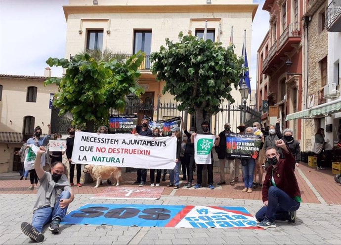 Protesta d'Ecologistes en Acció de Catalunya a Begur (Girona)